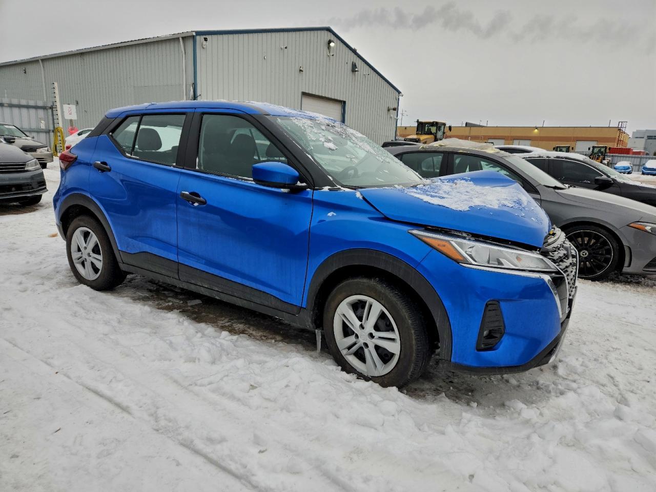 2025 NISSAN KICKS