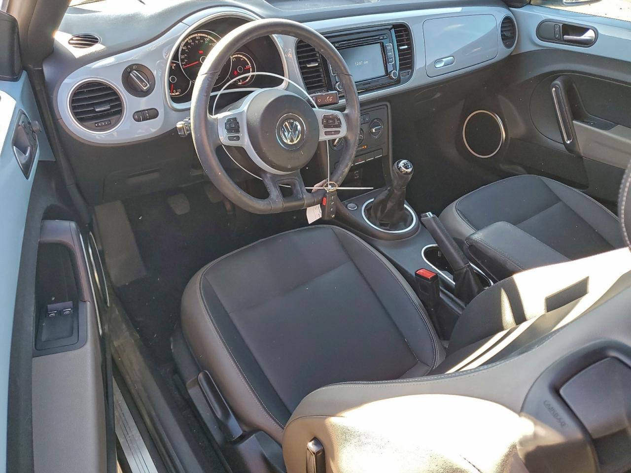 2013 VOLKSWAGEN Beetle