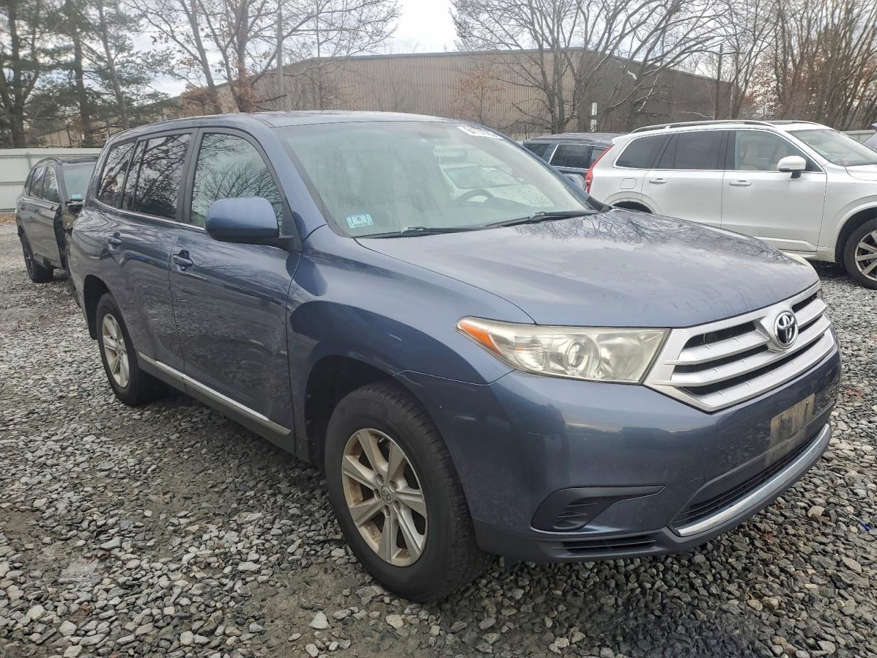 2013 TOYOTA HIGHLANDER