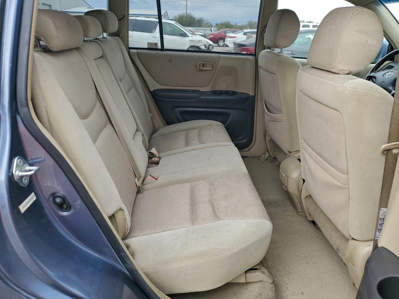 2003 TOYOTA HIGHLANDER