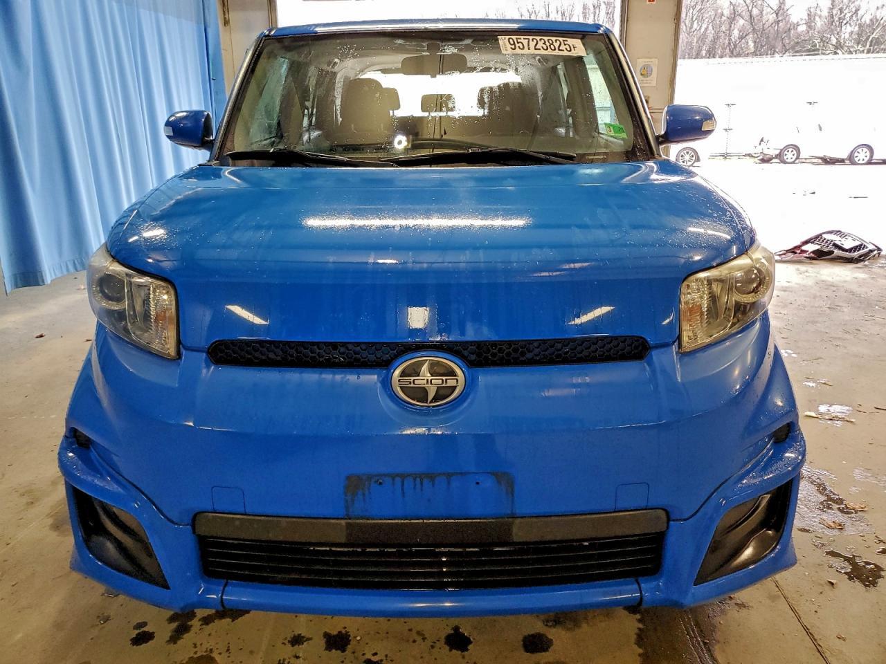 2011 TOYOTA SCION