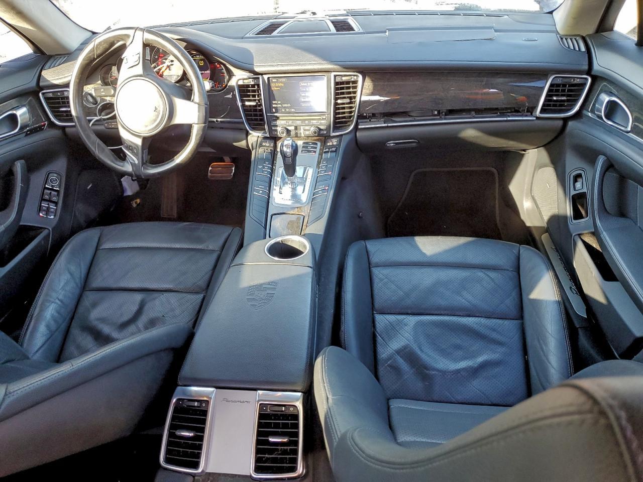 2011 PORSCHE Panamera