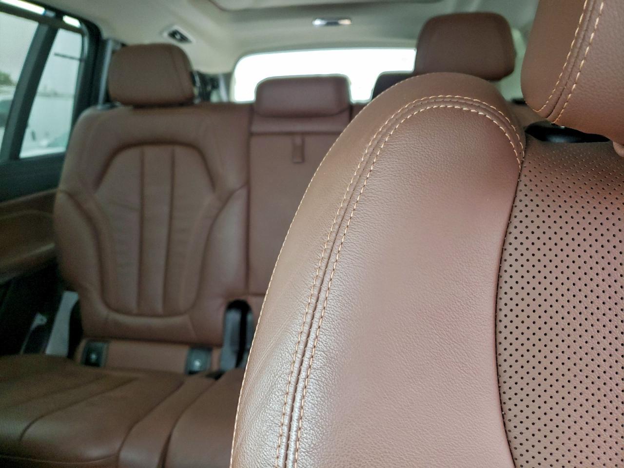 2021 BMW X7