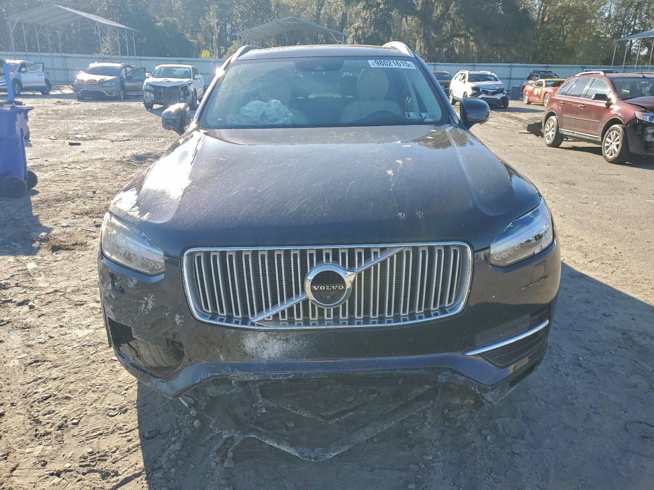 2017 VOLVO XC90