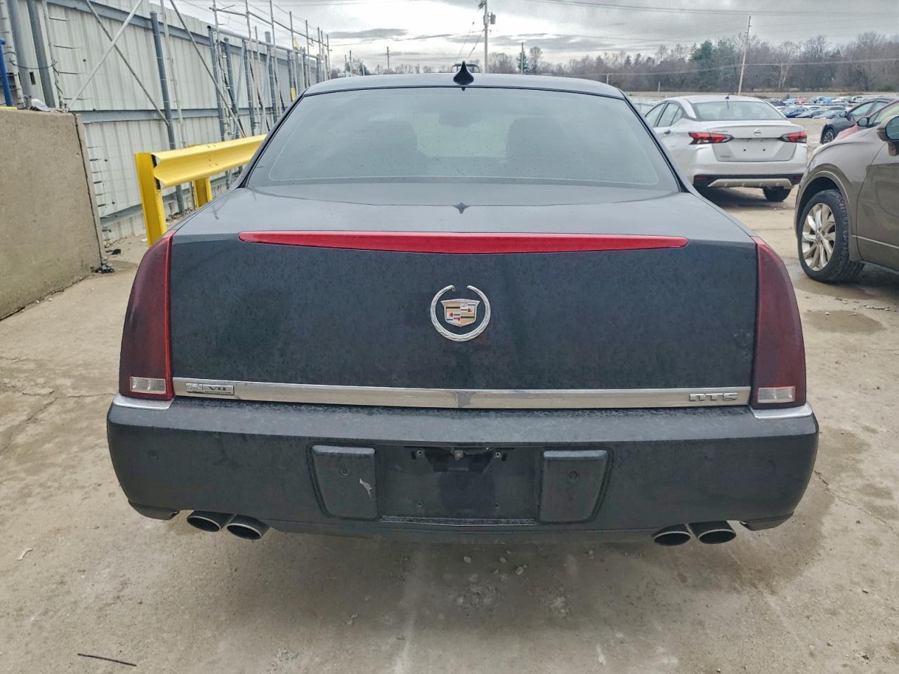 2010 CADILLAC DTS