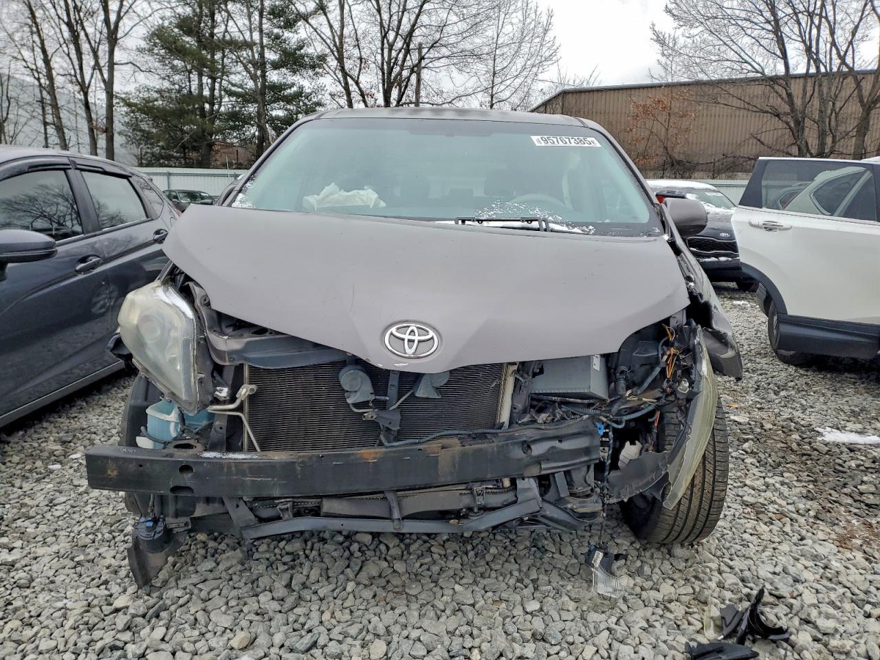 2012 TOYOTA SIENNA