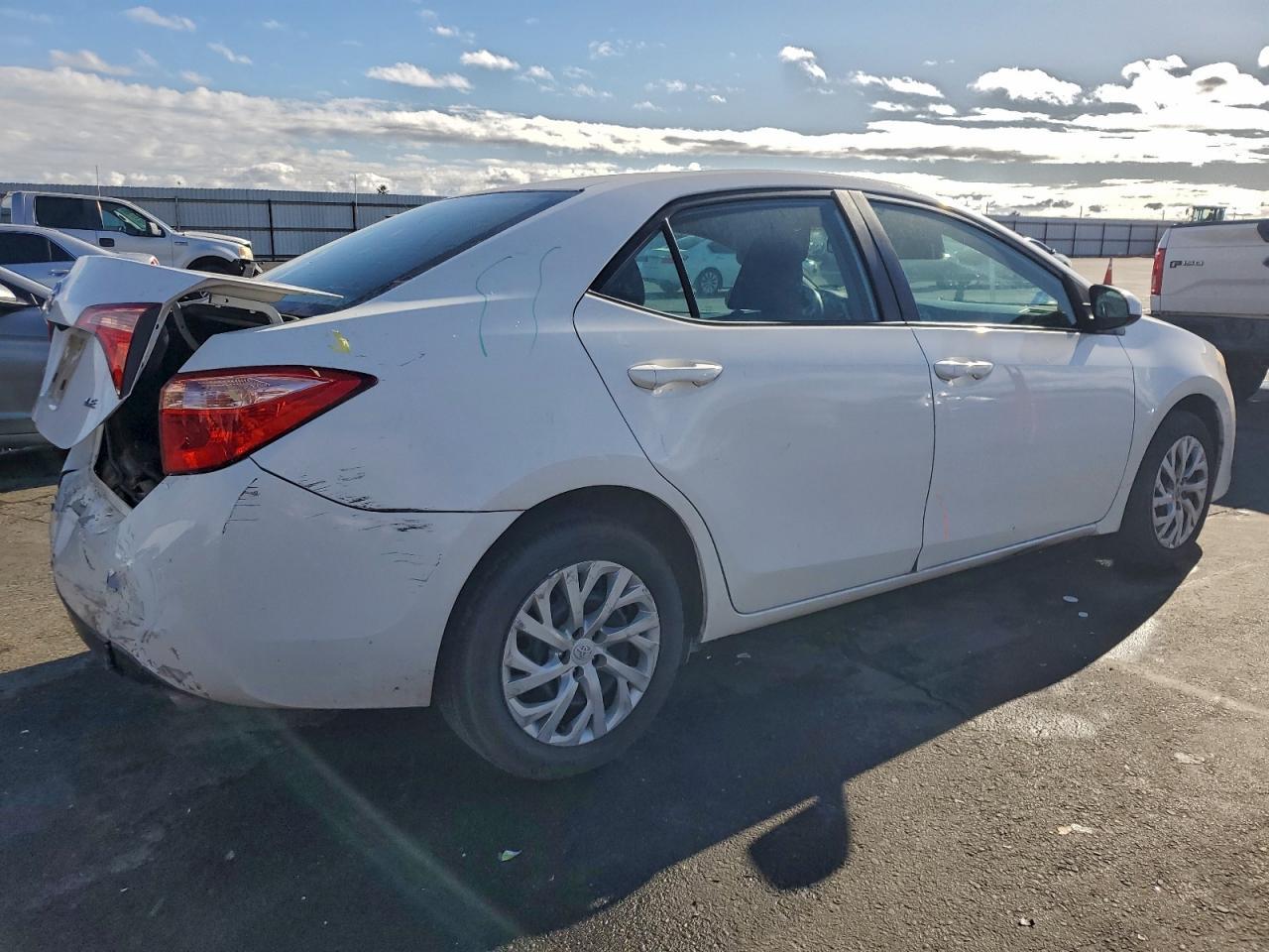 2018 TOYOTA COROLLA