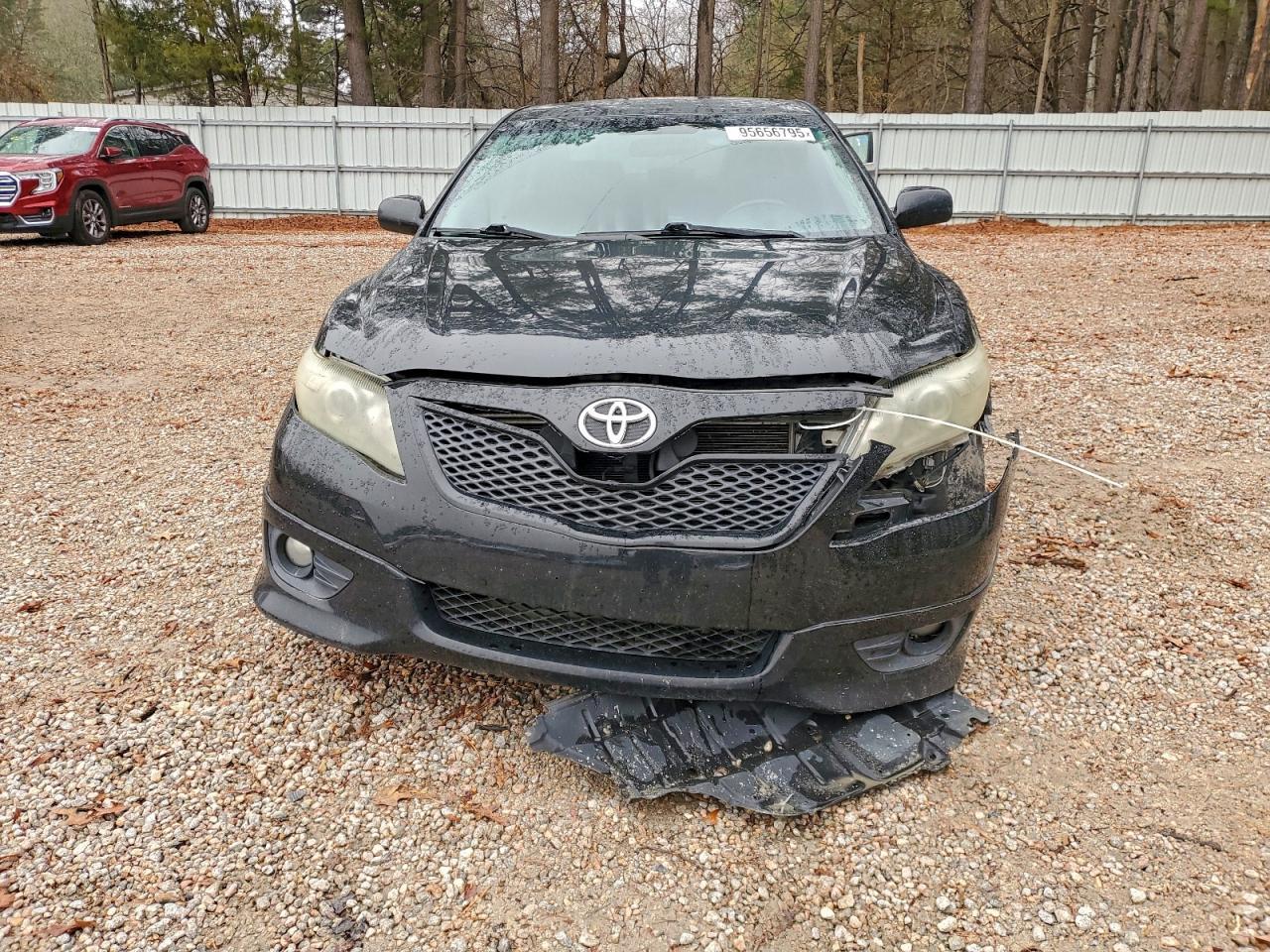 2011 TOYOTA CAMRY