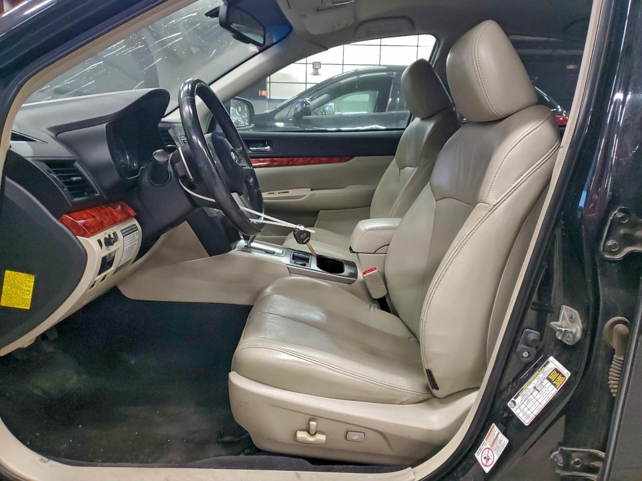 2011 SUBARU Legacy