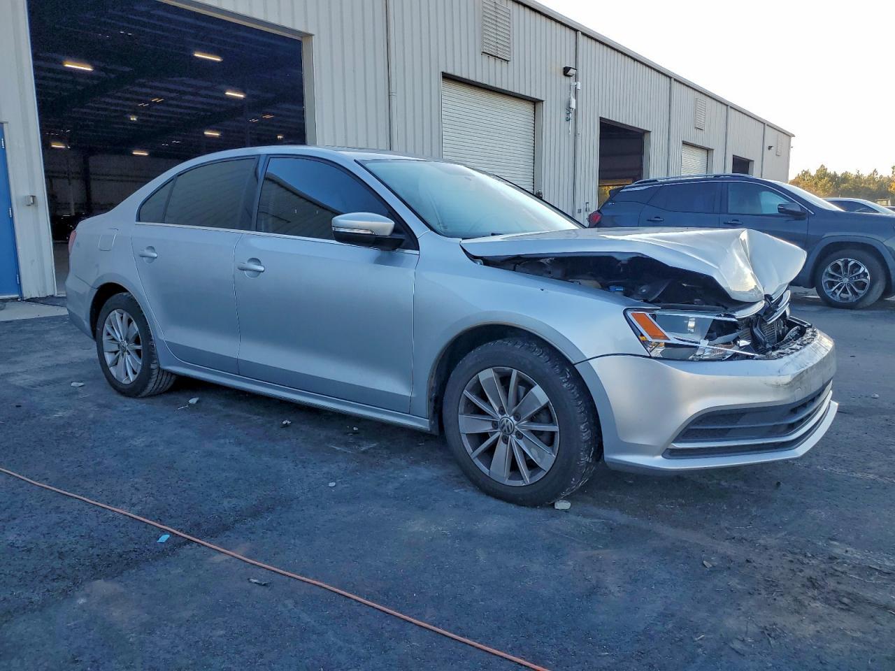 2016 VOLKSWAGEN JETTA