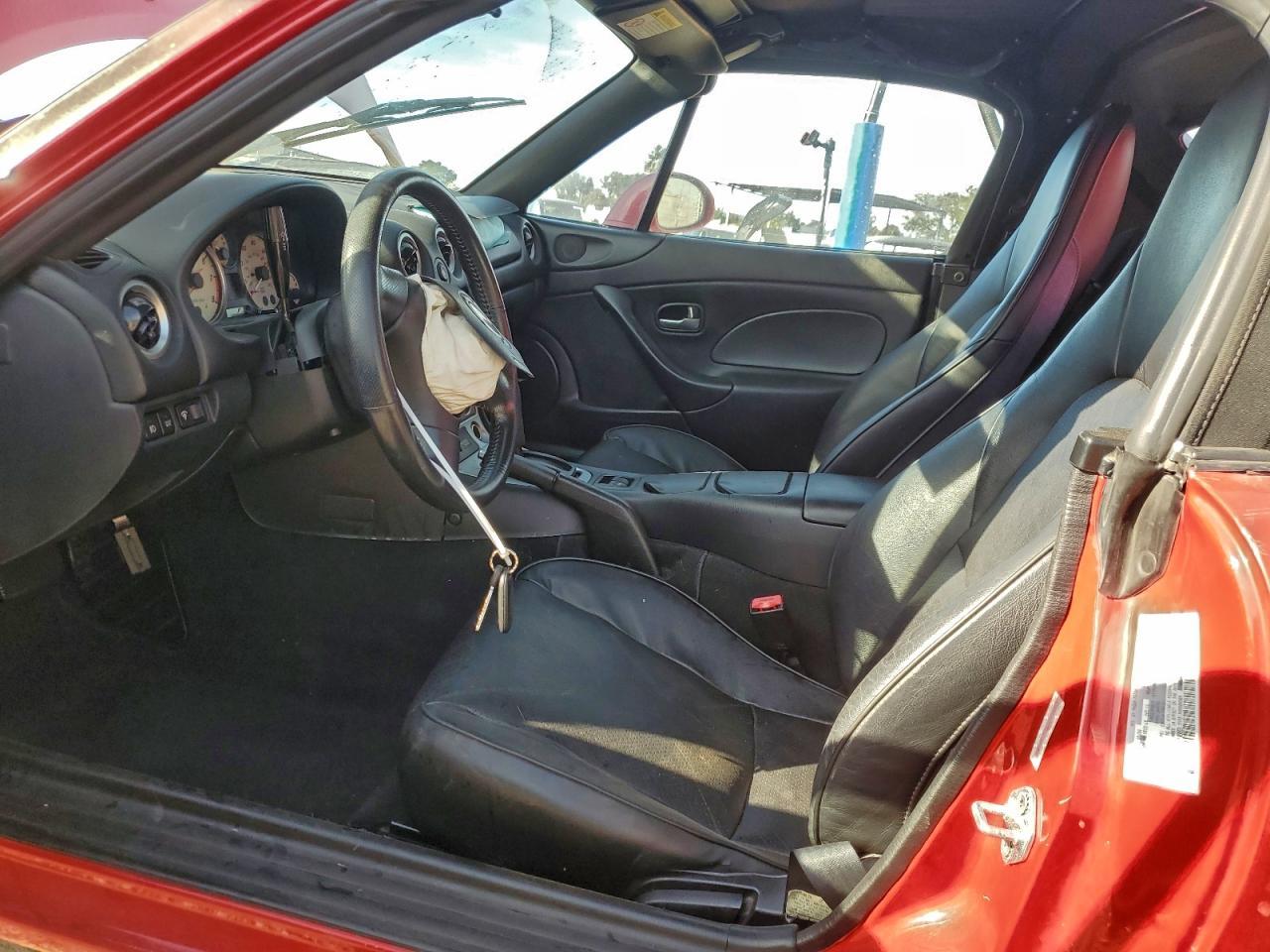 2004 MAZDA MX-5 Miata