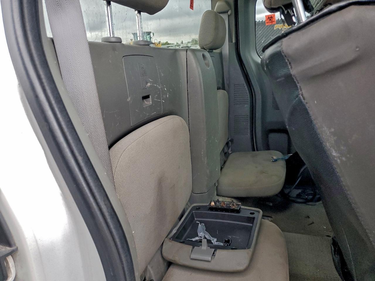 2011 NISSAN Frontier