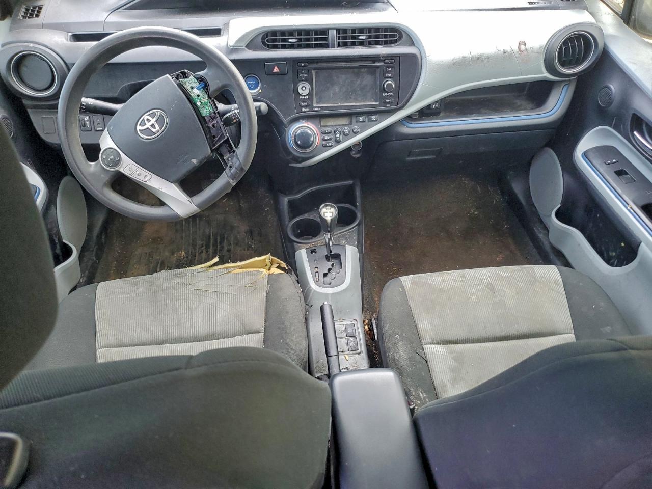 2012 TOYOTA Prius c