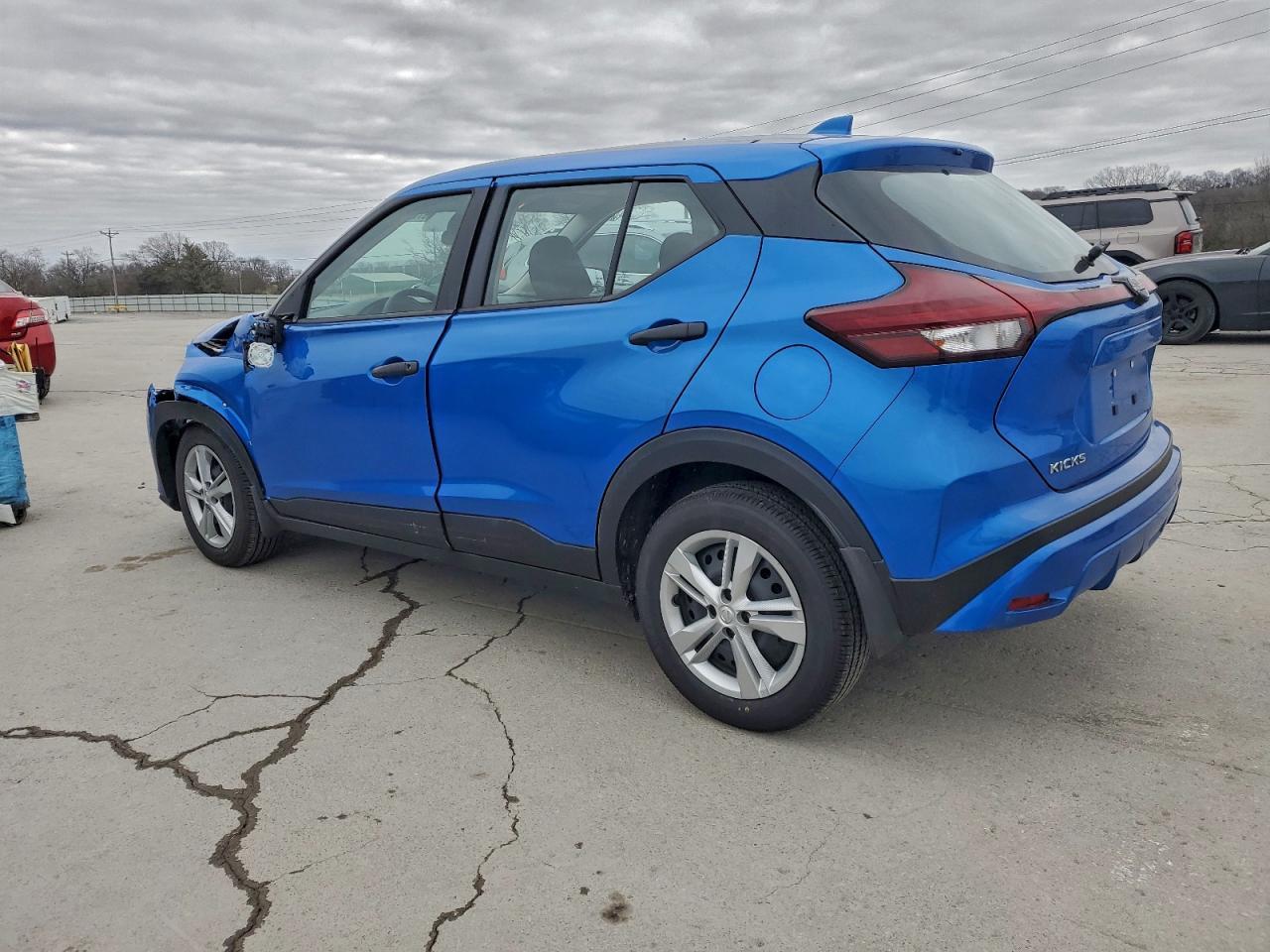 2025 NISSAN KICKS