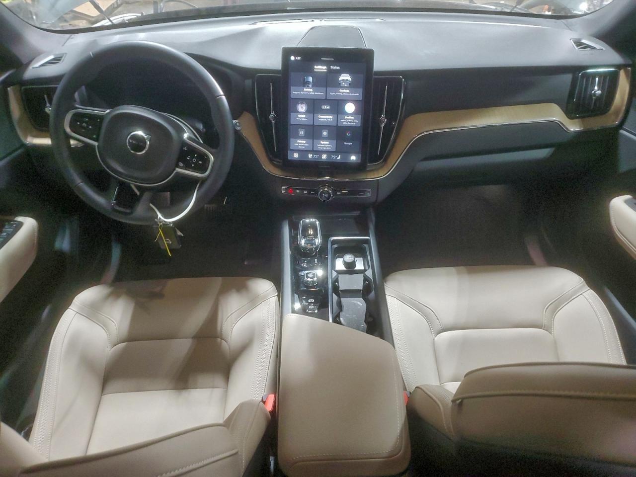 2026 VOLVO XC60