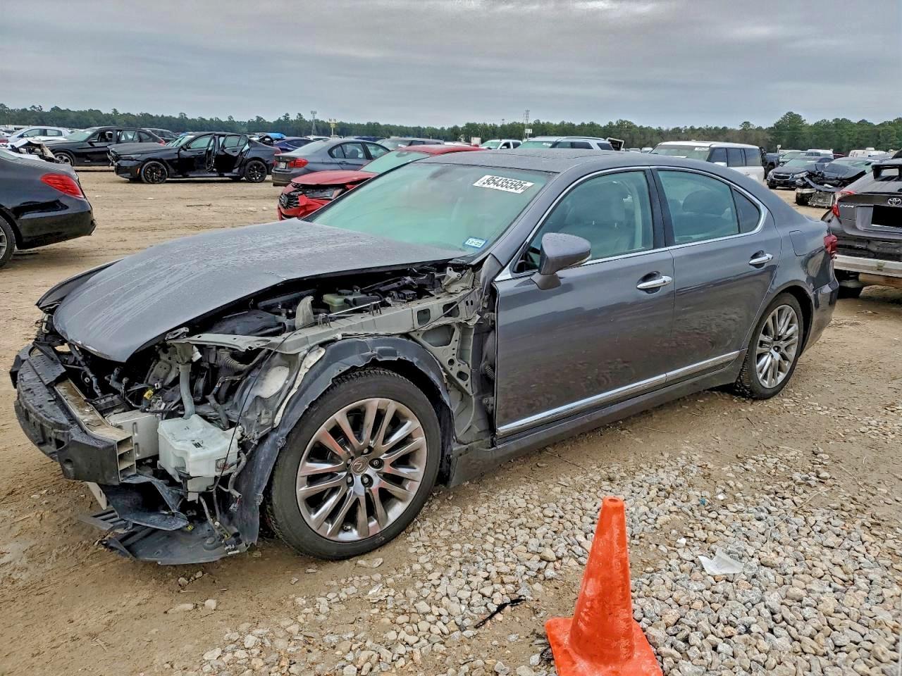 2017 LEXUS LS 460