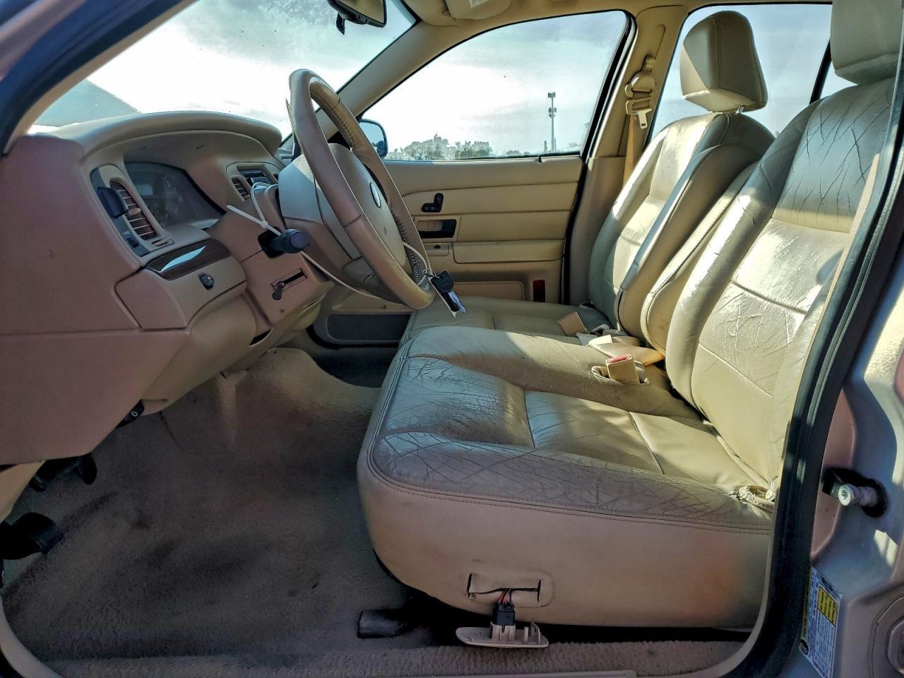 2008 FORD Crown Victoria