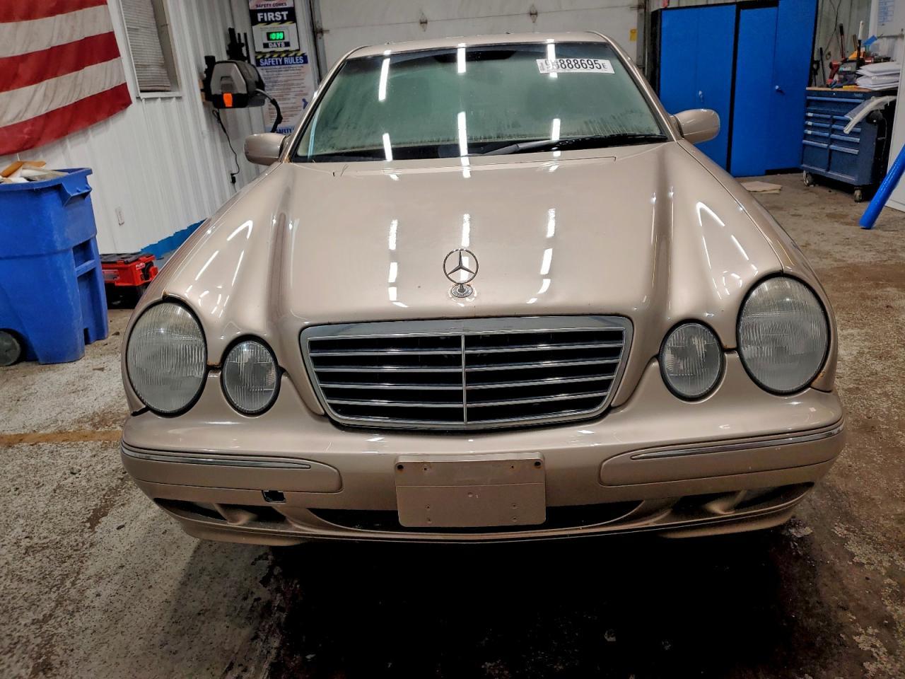 2000 MERCEDES-BENZ E-Class
