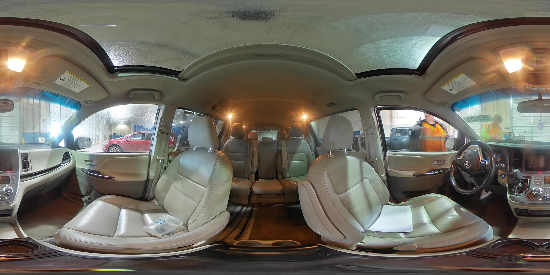 2017 TOYOTA SIENNA