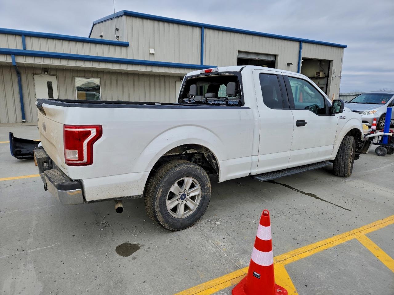 2015 FORD F-150