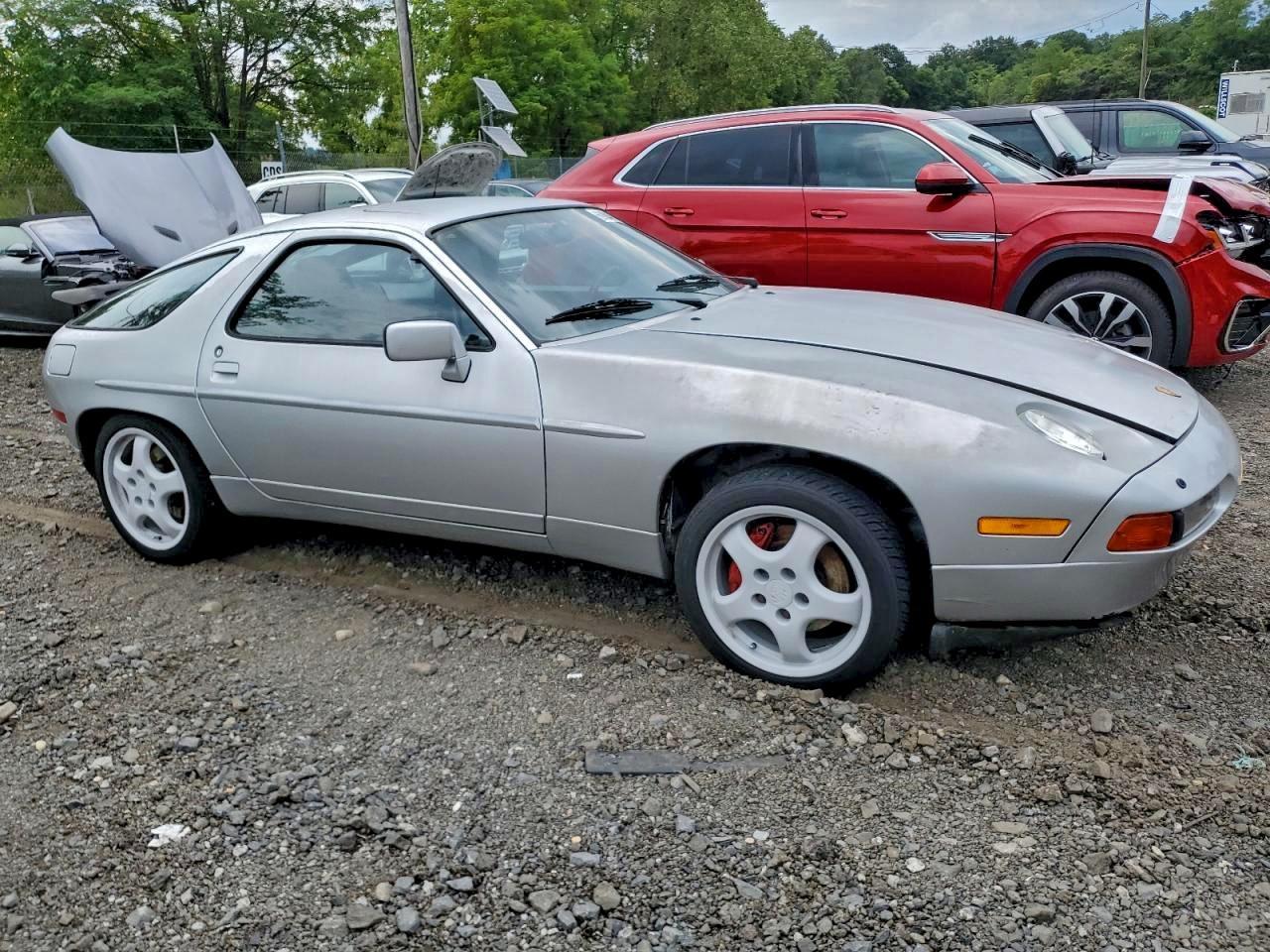 1988 PORSCHE 928