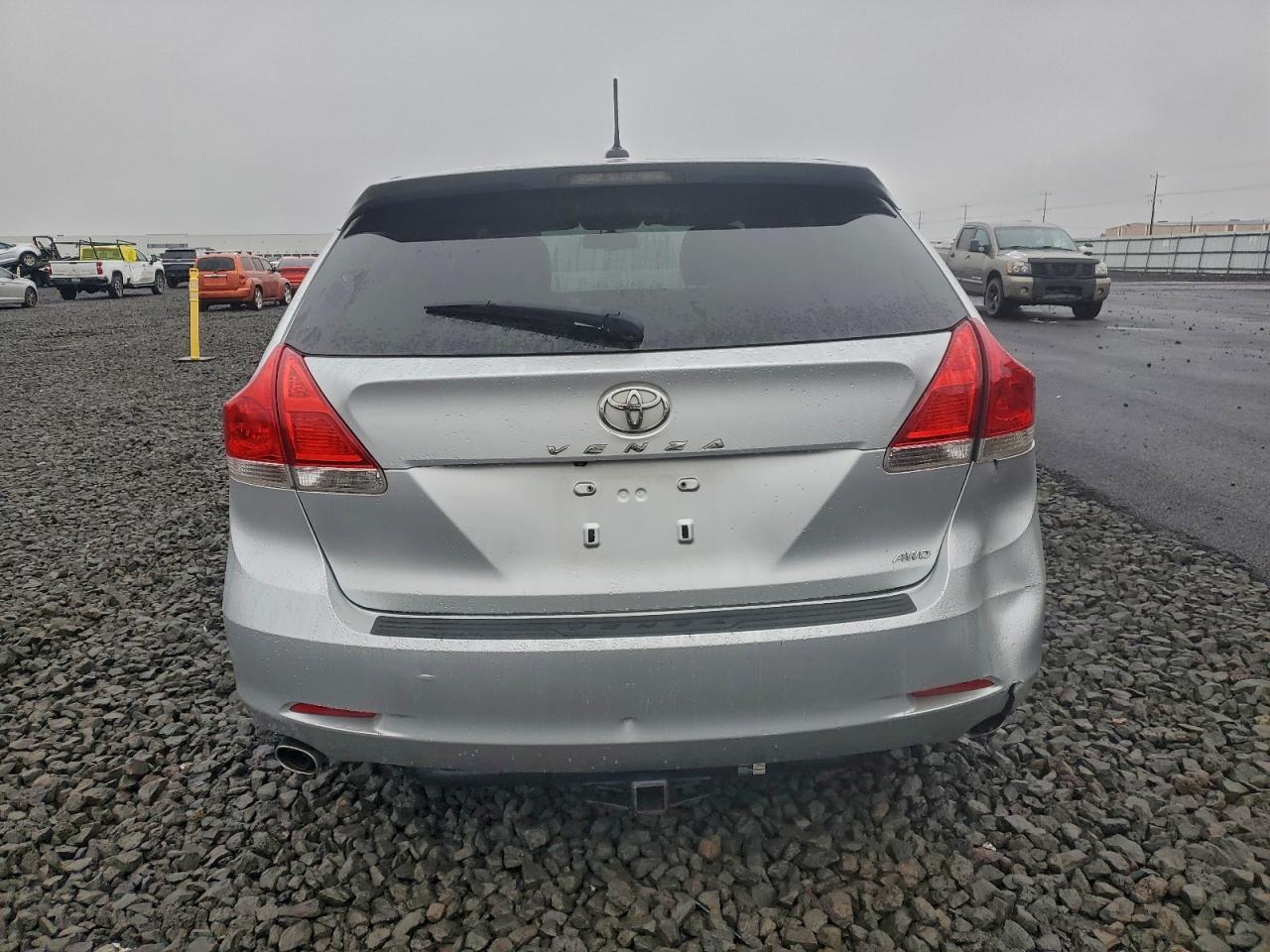 2010 TOYOTA VENZA