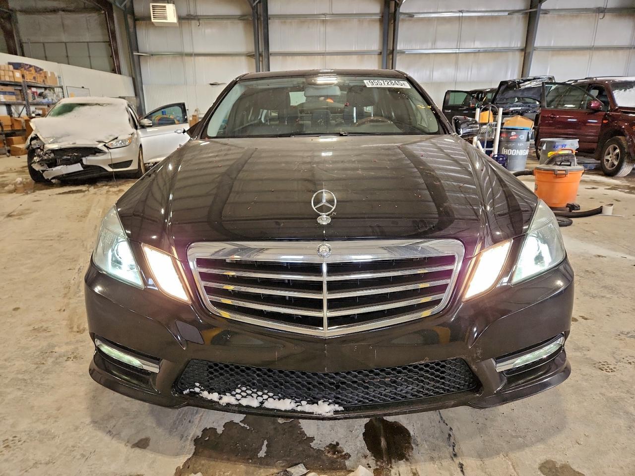 2013 MERCEDES-BENZ E-Class