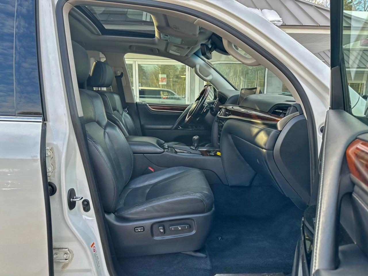 2017 LEXUS LX 570