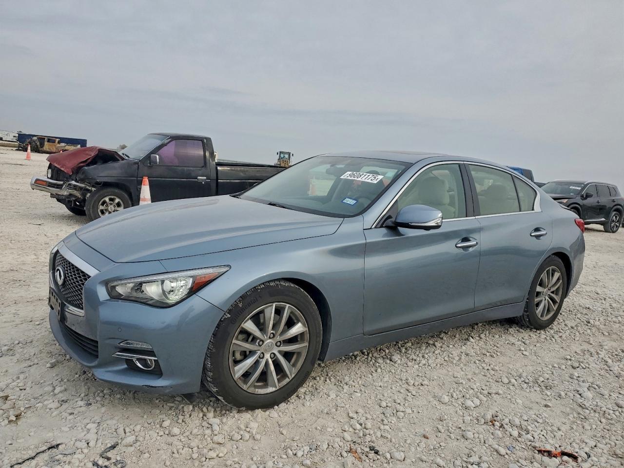 2015 INFINITI Q50