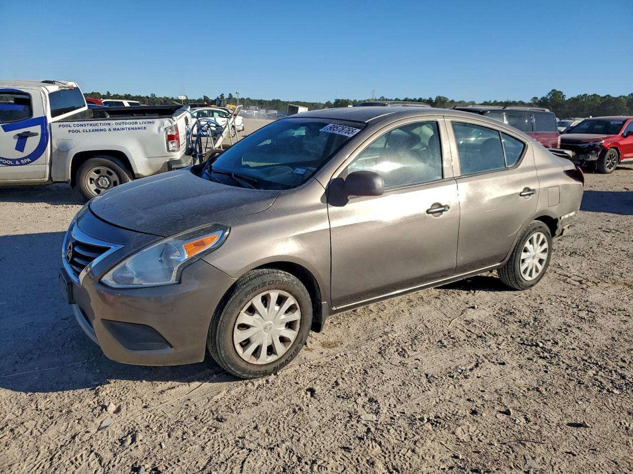 2015 NISSAN VERSA