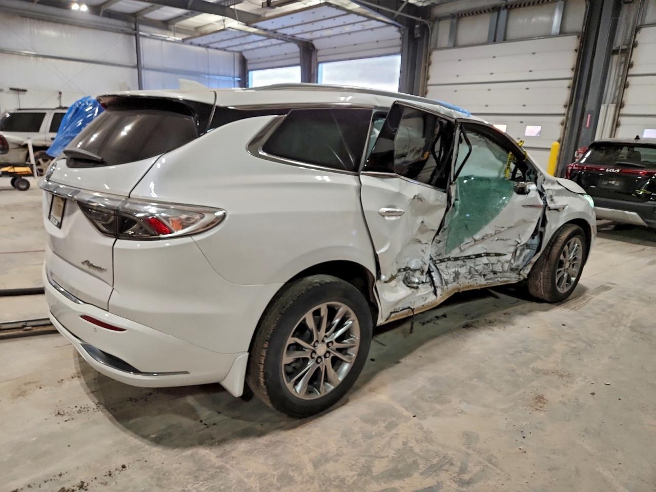 2022 BUICK ENCLAVE AVENIR
