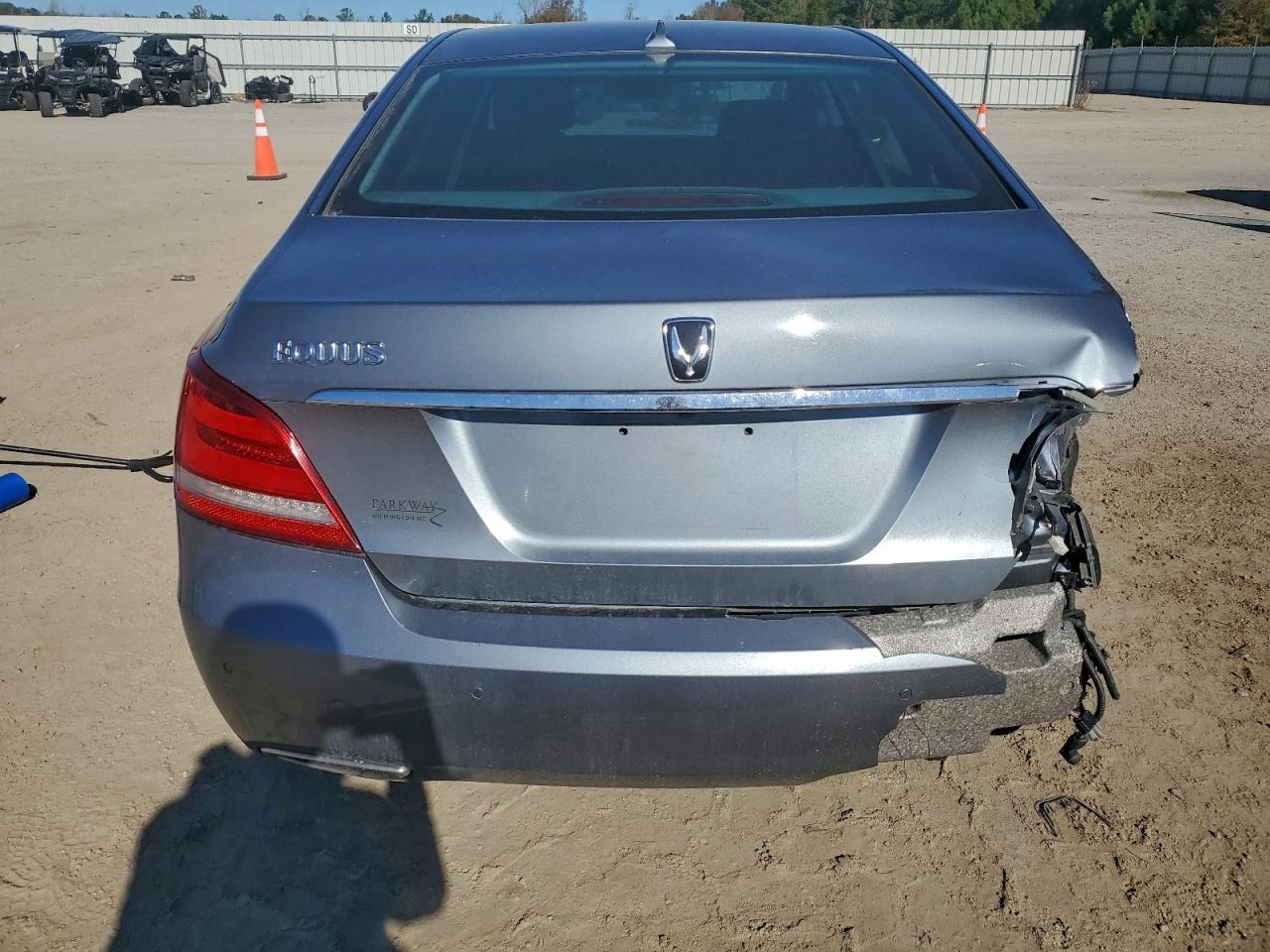 2014 HYUNDAI Equus