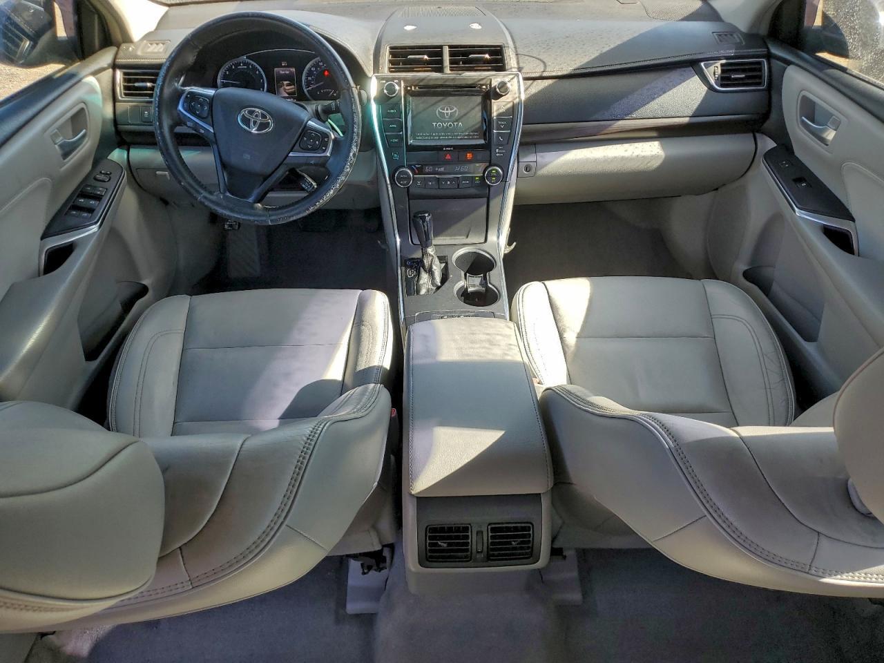 2017 TOYOTA CAMRY