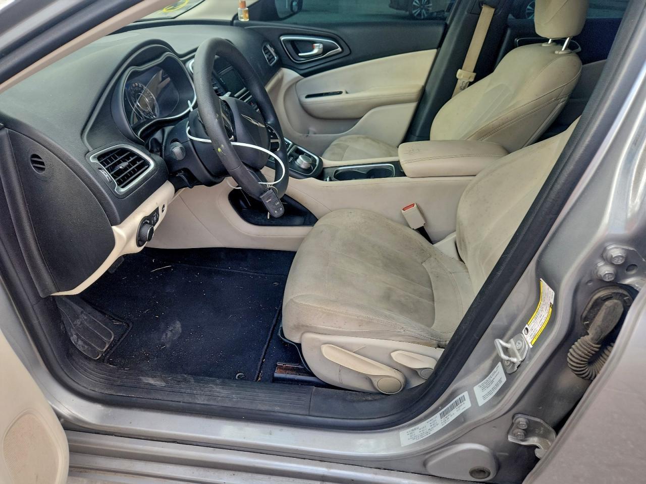 2015 CHRYSLER 200