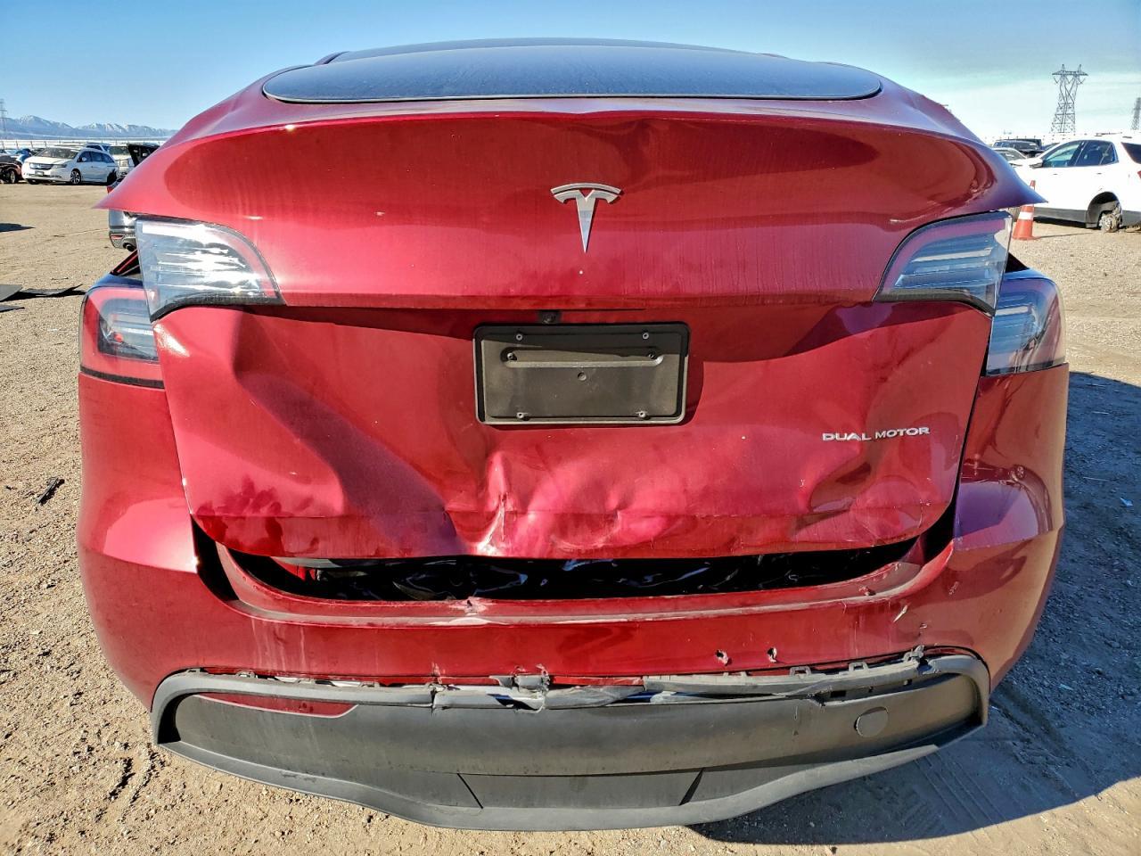 2024 TESLA MODEL Y
