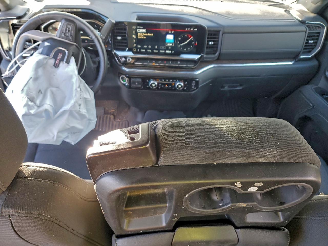 2024 GMC Sierra