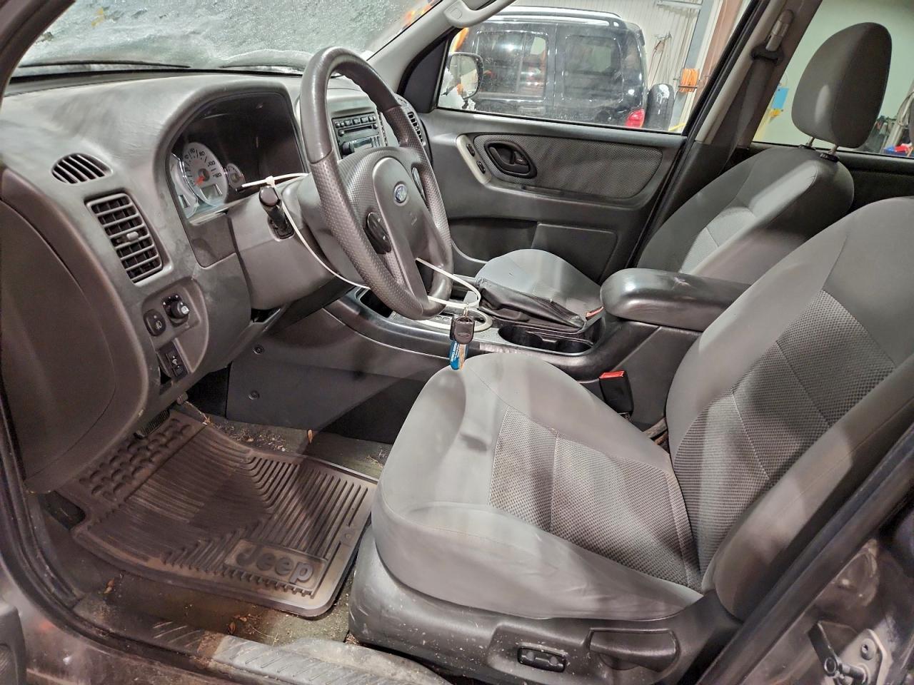 2006 FORD ESCAPE