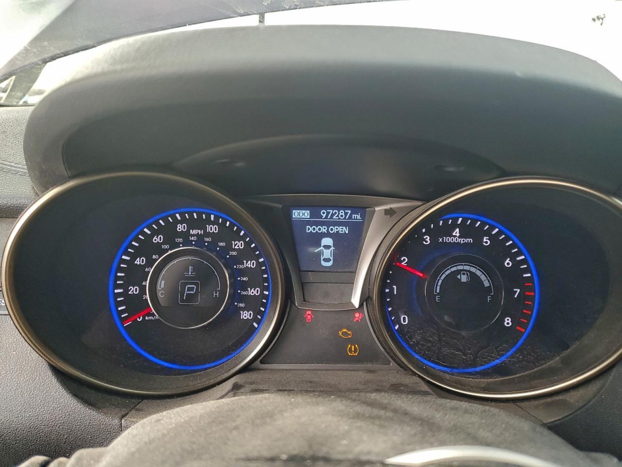 2016 HYUNDAI GENESIS