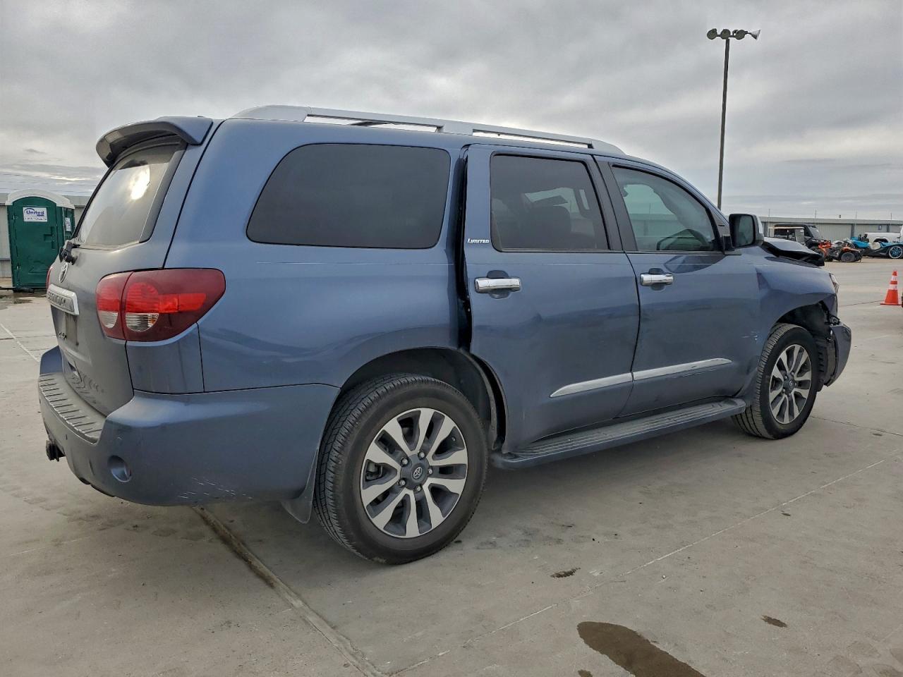 2019 TOYOTA Sequoia