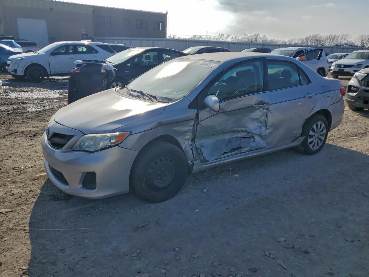 2013 TOYOTA COROLLA