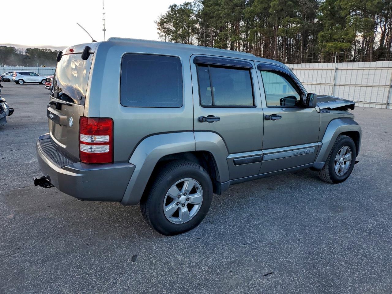 2012 JEEP Liberty
