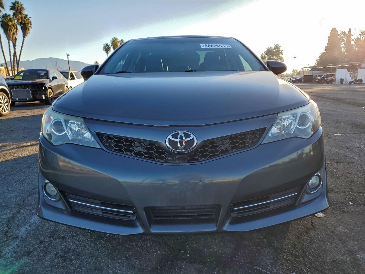 2014 TOYOTA CAMRY