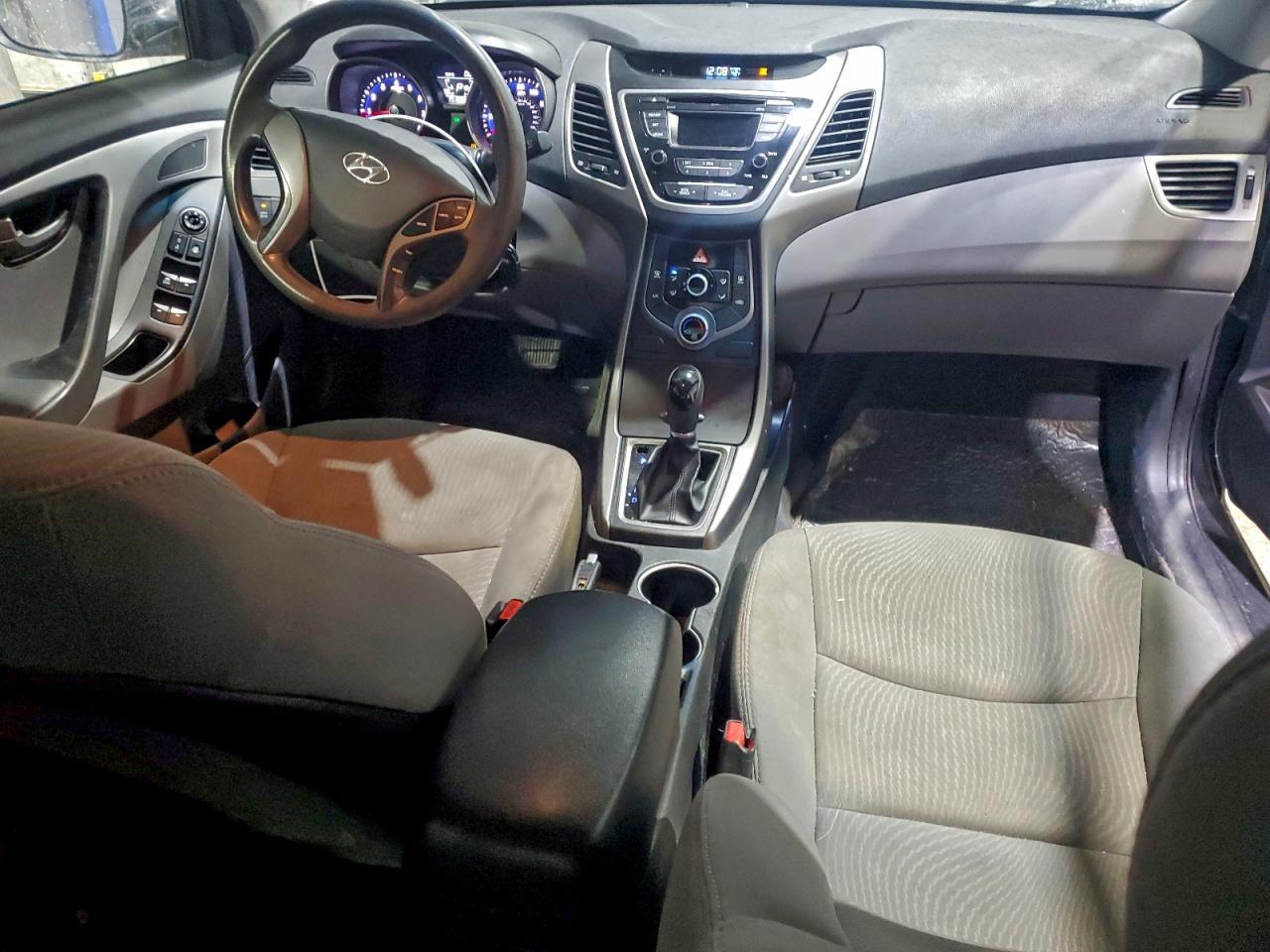 2016 HYUNDAI ELANTRA