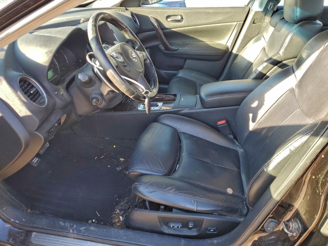 2010 NISSAN Maxima
