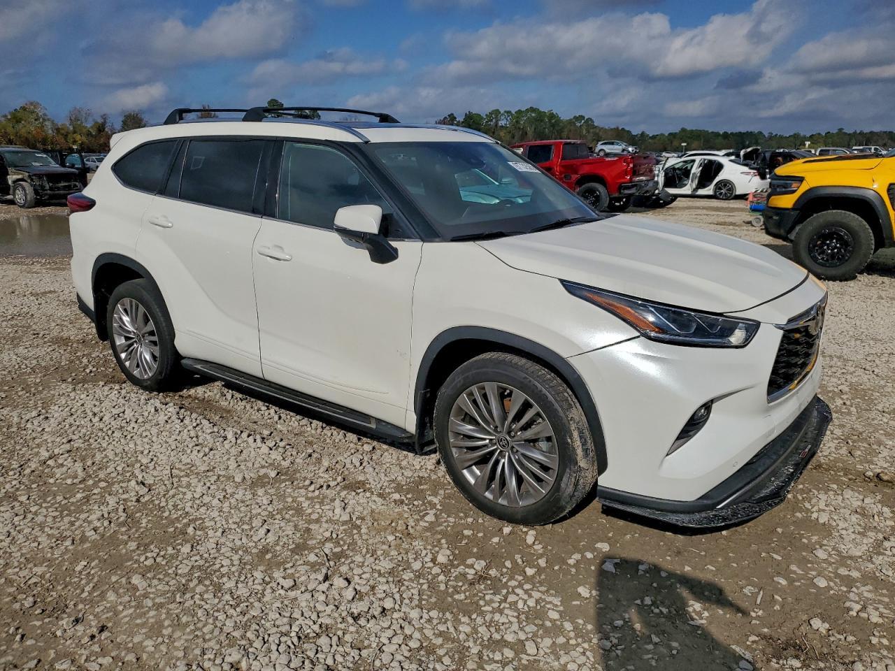 2021 TOYOTA HIGHLANDER