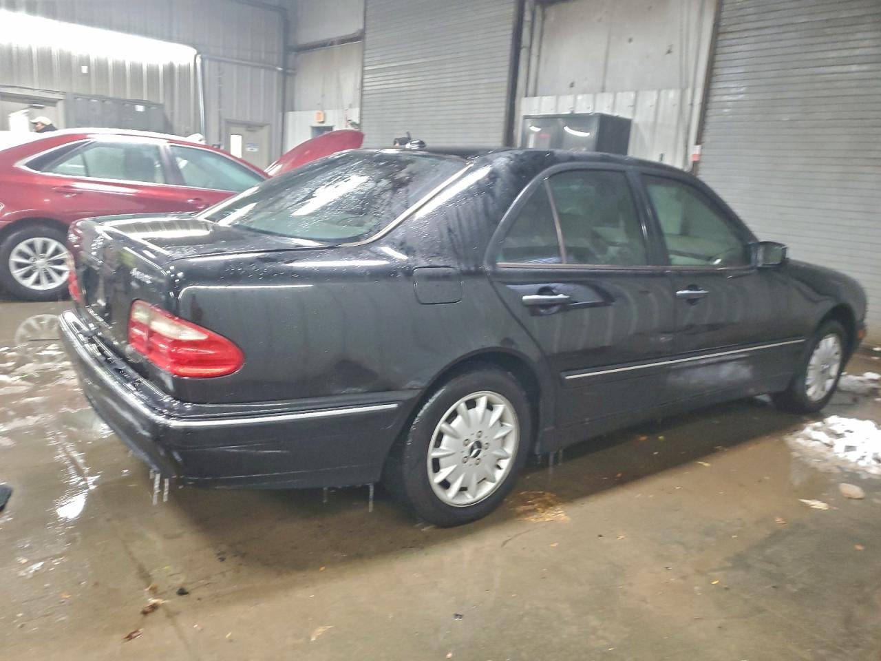2001 MERCEDES-BENZ E-Class