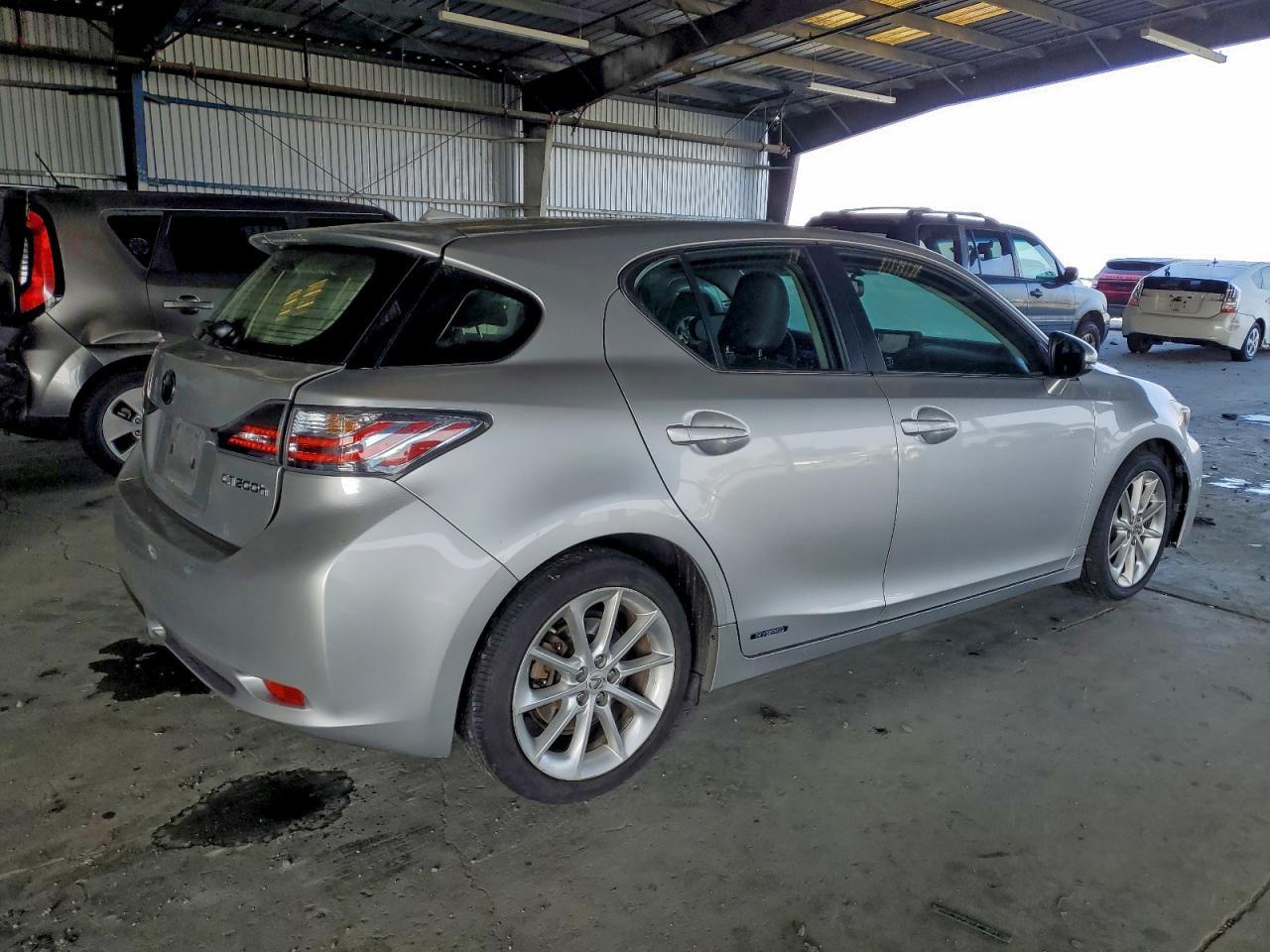 2013 LEXUS CT 200