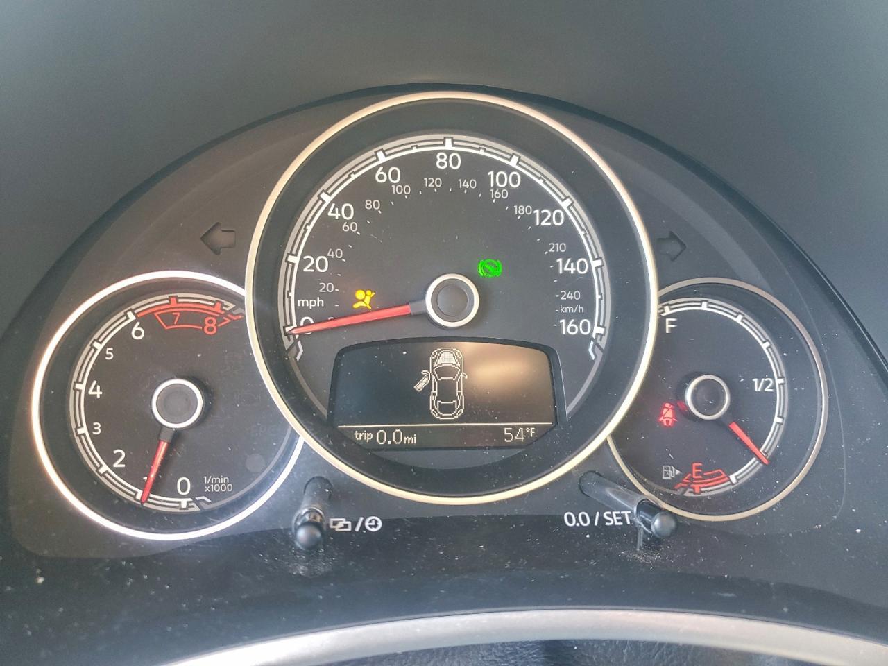 2018 VOLKSWAGEN Beetle