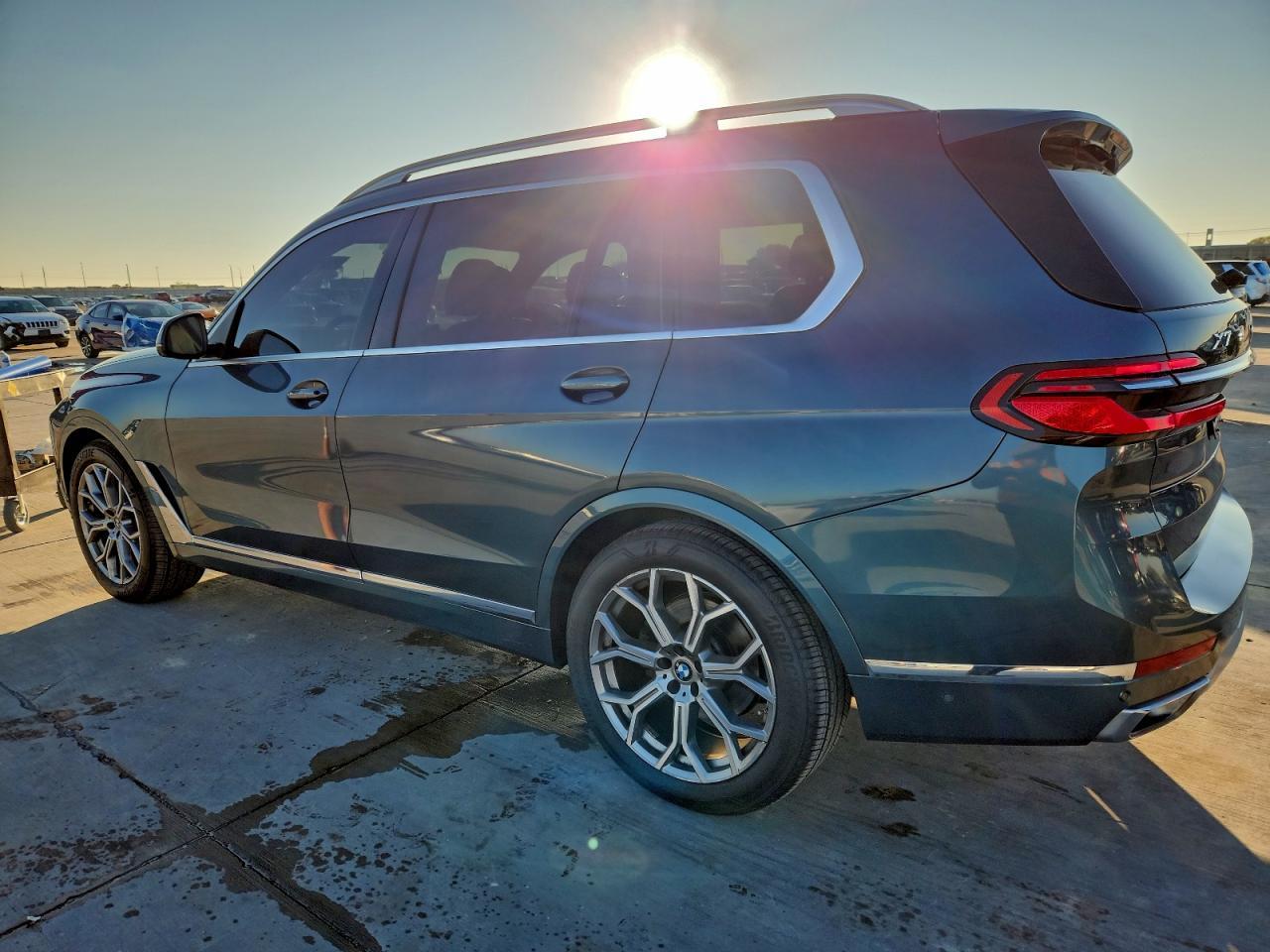2023 BMW X7