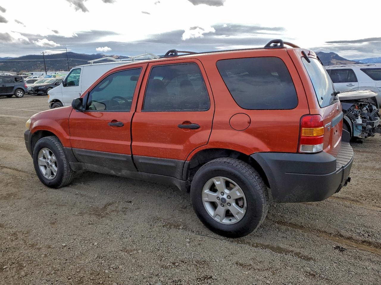 2006 FORD ESCAPE